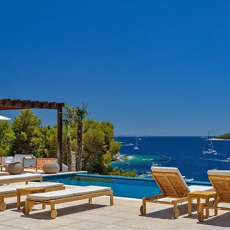 Beautiful Harmony 1 & Harmony 2 * Hvar Town