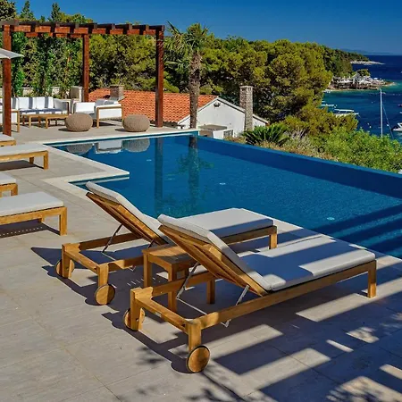 Beautiful Harmony 1 & Harmony 2 * Hvar Town